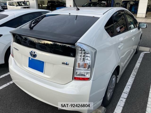 Toyota PRIUS 2011-06 8661076-5