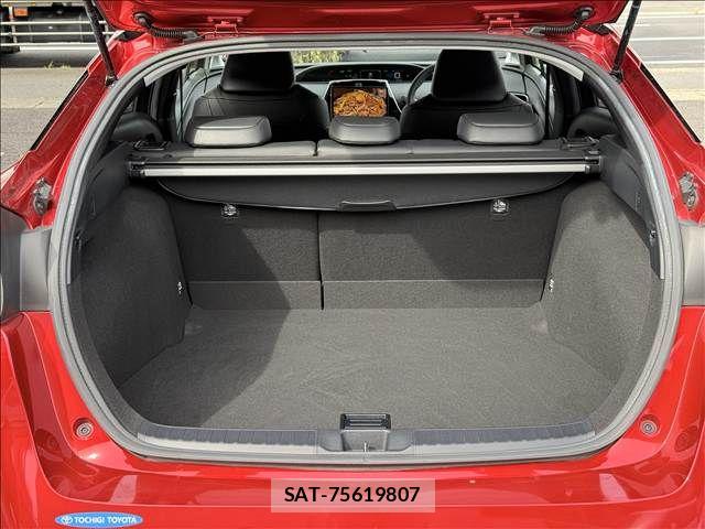 Toyota PRIUS 2016-08 8661039-10