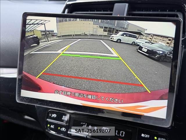 Toyota PRIUS 2016-08 8661039-11