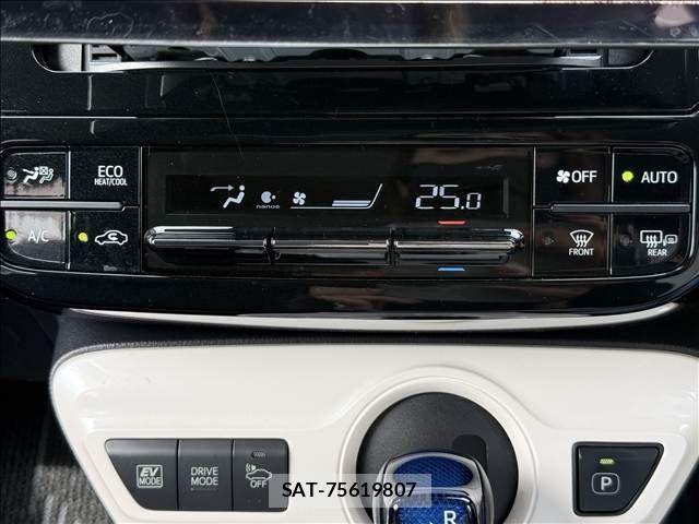 Toyota PRIUS 2016-08 8661039-12