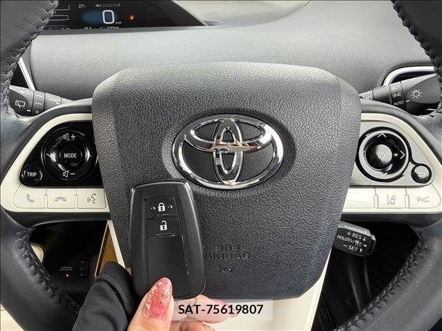 Toyota PRIUS 2016-08 8661039-17