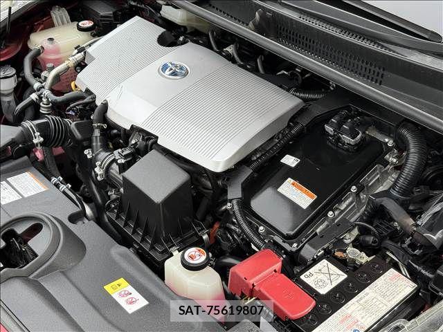 Toyota PRIUS 2016-08 8661039-19