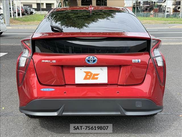 Toyota PRIUS 2016-08 8661039-22