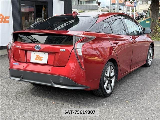 Toyota PRIUS 2016-08 8661039-23