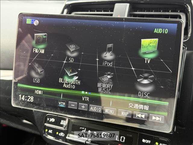 Toyota PRIUS 2016-08 8661039-2