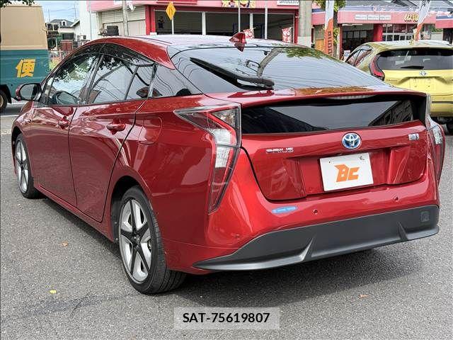 Toyota PRIUS 2016-08 8661039-7