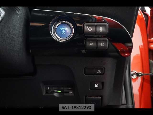 Toyota PRIUS 2016-06 8661026-13