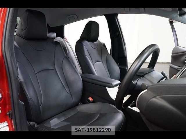 Toyota PRIUS 2016-06 8661026-16