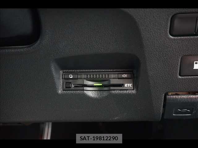 Toyota PRIUS 2016-06 8661026-6