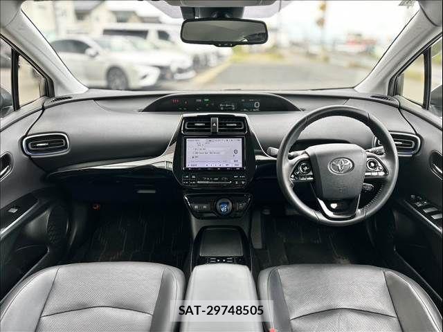 Toyota PRIUS 2020-08 8666742-1