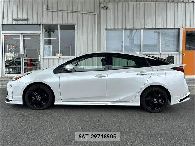 Toyota PRIUS 2020-08 8666742-2