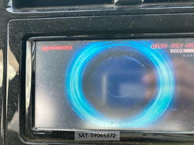 Toyota PRIUS 2015-12 8661063-12