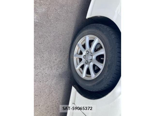 Toyota PRIUS 2015-12 8661063-3