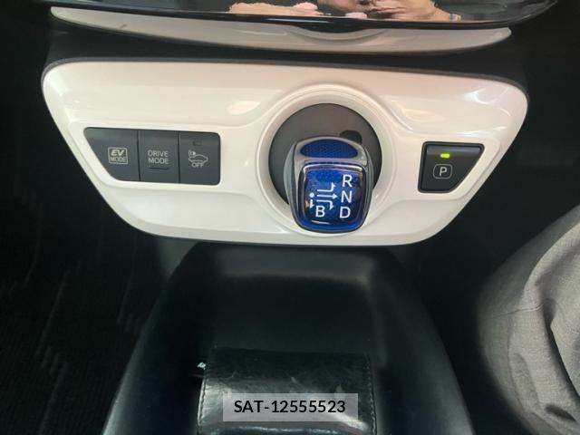 Toyota PRIUS 2018-03 8661041-20
