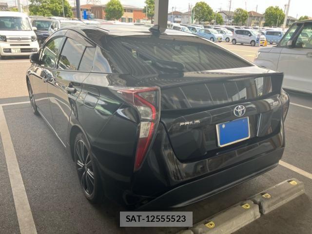 Toyota PRIUS 2018-03 8661041-3