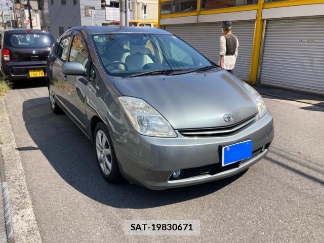 Toyota PRIUS 2004-11 8666755-1