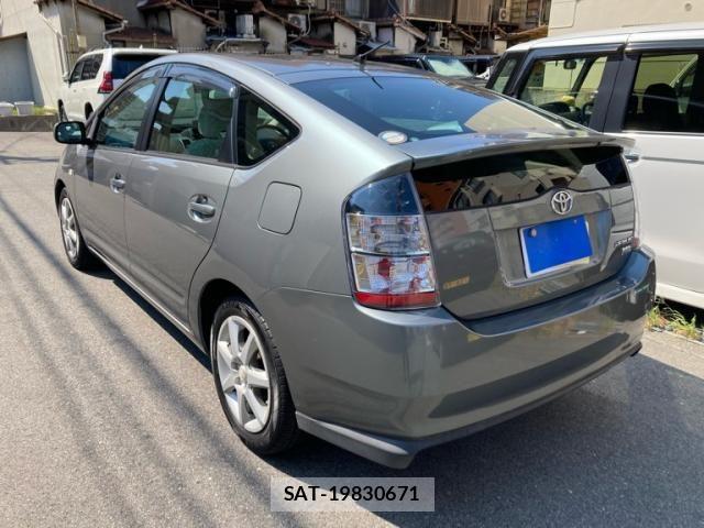 Toyota PRIUS 2004-11 8666755-3