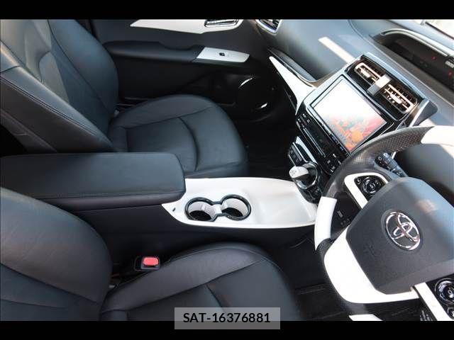 Toyota PRIUS 2016-01 8661021-22