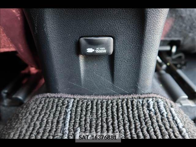 Toyota PRIUS 2016-01 8661021-24