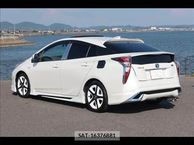 Toyota PRIUS 2016-01 8661021-3