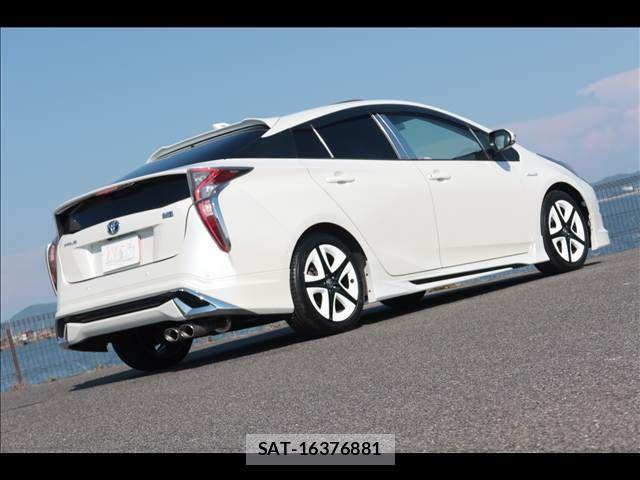 Toyota PRIUS 2016-01 8661021-7