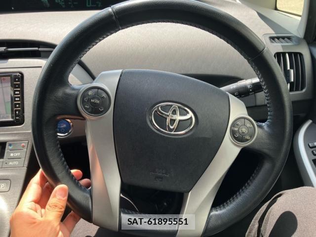 Toyota PRIUS 2012-04 8661080-16