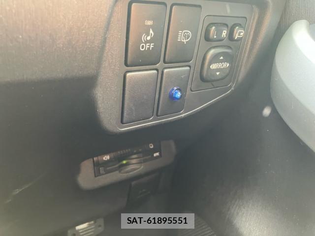 Toyota PRIUS 2012-04 8661080-17