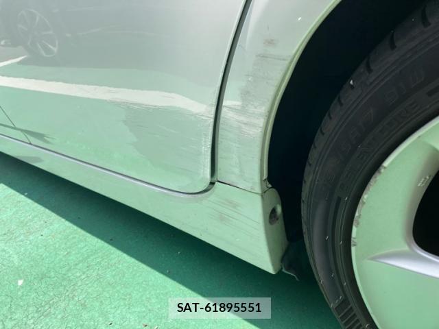 Toyota PRIUS 2012-04 8661080-27