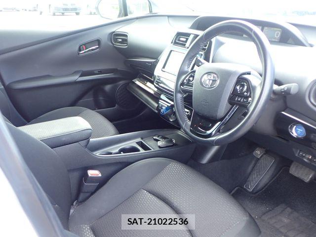 Toyota PRIUS 2021-07 8666748-1