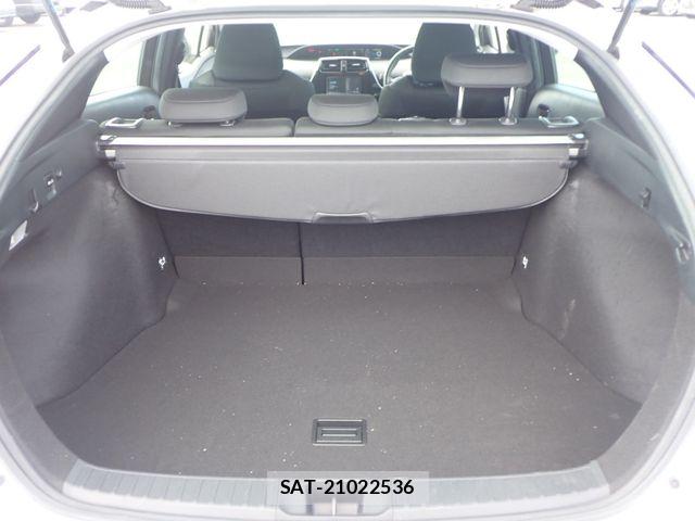 Toyota PRIUS 2021-07 8666748-26