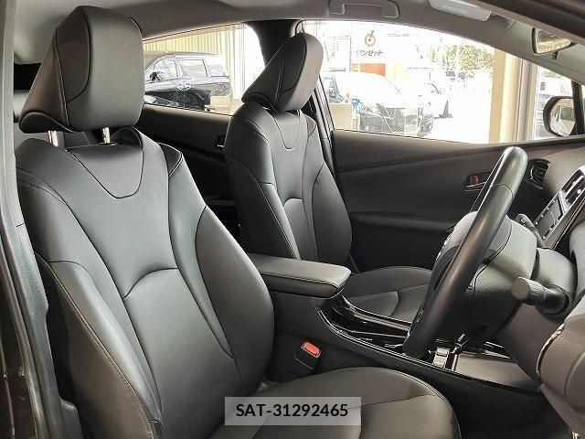 Toyota PRIUS 2022-10 8661009-10