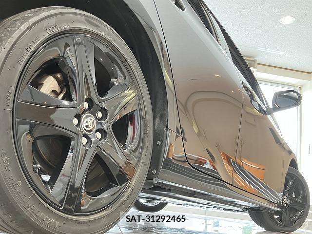 Toyota PRIUS 2022-10 8661009-8