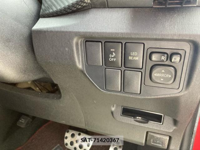 Toyota PRIUS 2014-01 8661069-14