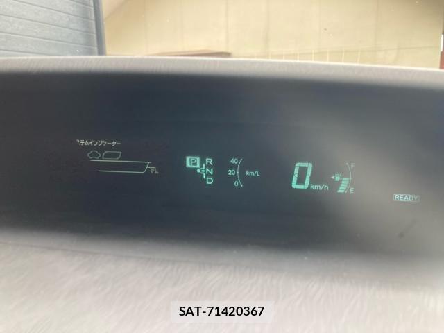 Toyota PRIUS 2014-01 8661069-15