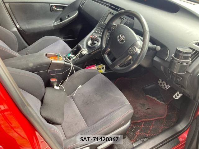 Toyota PRIUS 2014-01 8661069-8