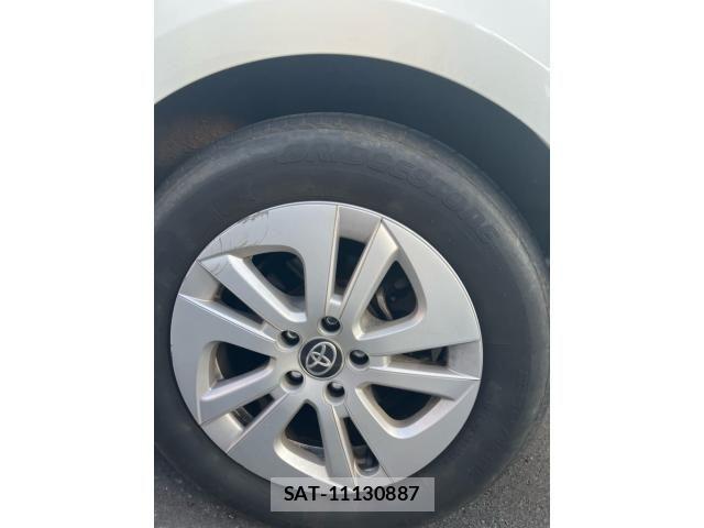 Toyota PRIUS 2018-01 8686334-10