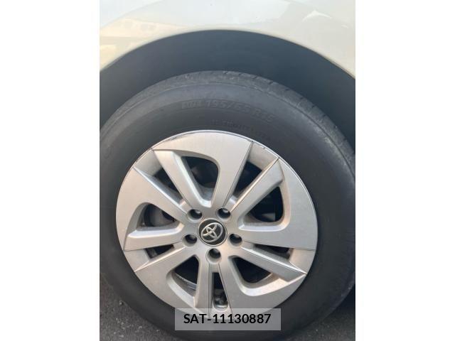 Toyota PRIUS 2018-01 8686334-11