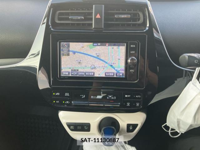 Toyota PRIUS 2018-01 8686334-21