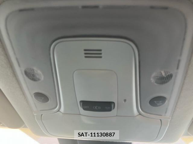 Toyota PRIUS 2018-01 8686334-22
