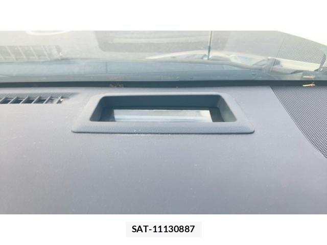 Toyota PRIUS 2018-01 8686334-26