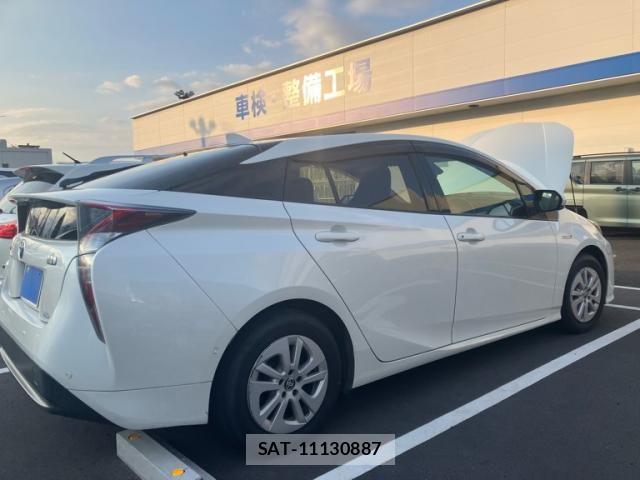 Toyota PRIUS 2018-01 8686334-3