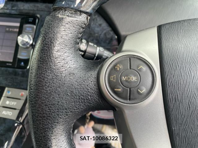 Toyota PRIUS 2012-09 8686346-12