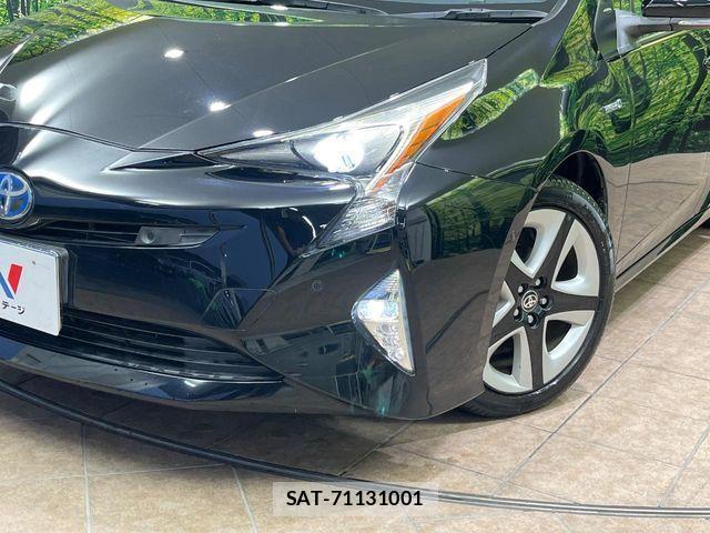 Toyota PRIUS 2016-08 8686310-13