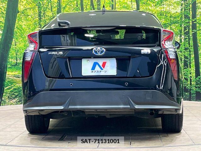 Toyota PRIUS 2016-08 8686310-16