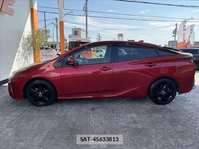Toyota PRIUS 2016-01 8686315-10
