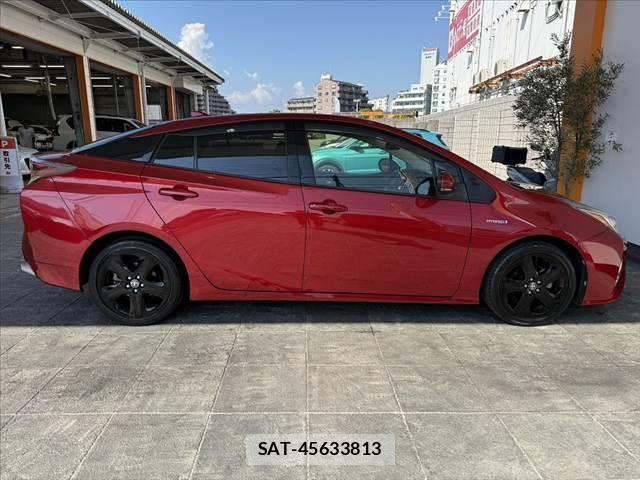 Toyota PRIUS 2016-01 8686315-11