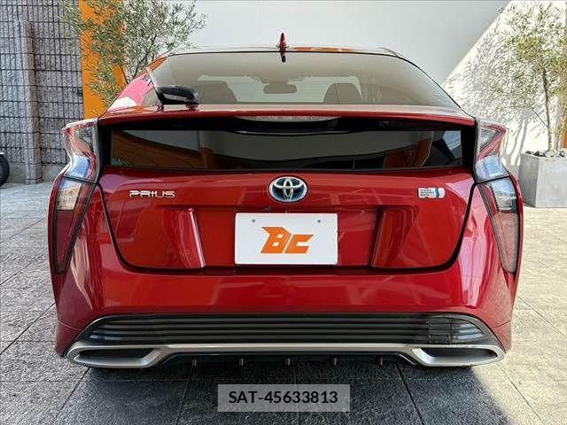 Toyota PRIUS 2016-01 8686315-13