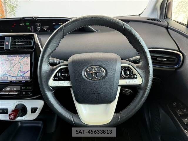 Toyota PRIUS 2016-01 8686315-21