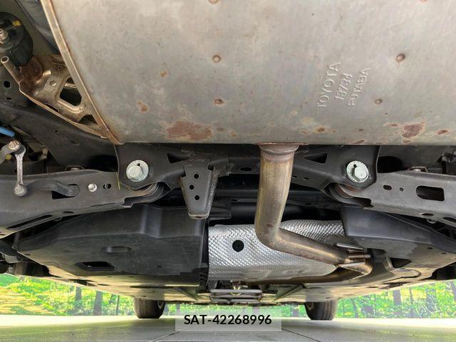 Toyota PRIUS 2017-01 8686304-18