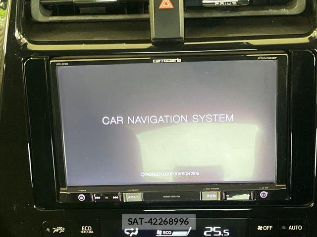 Toyota PRIUS 2017-01 8686304-2